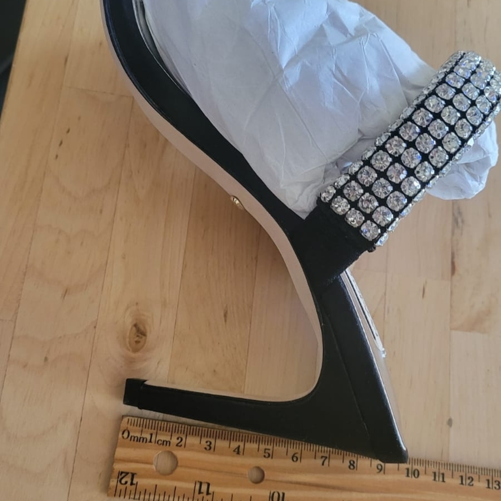 Black Open Heels With Rhinestones Size 6 (True Size 5 Or 5.5) - Picture 11 of 11